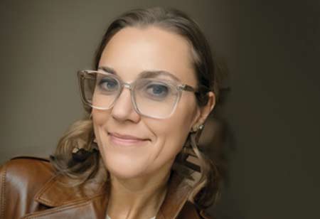 Bridging the Leadership Gap: What Employees Can Do When Leaders Fall Short