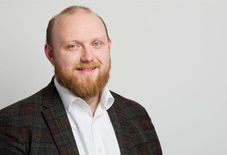 Helping Businesses with Market Insights and Leadership Management