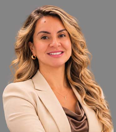 Leticia Smolyaninov Leticia Smolyaninov
